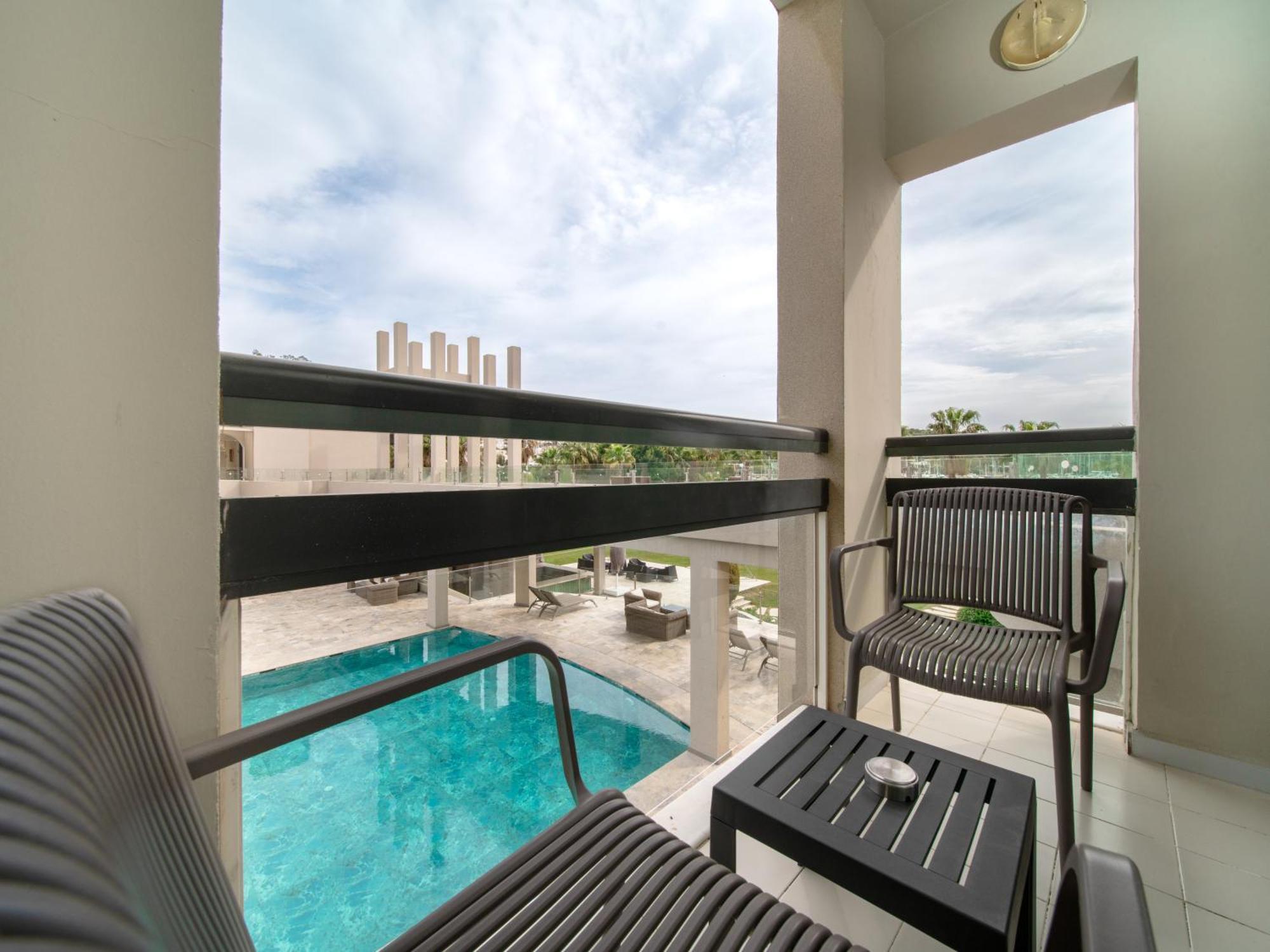 Ambrosia Hotel Beach & Spa Bitez Exterior photo